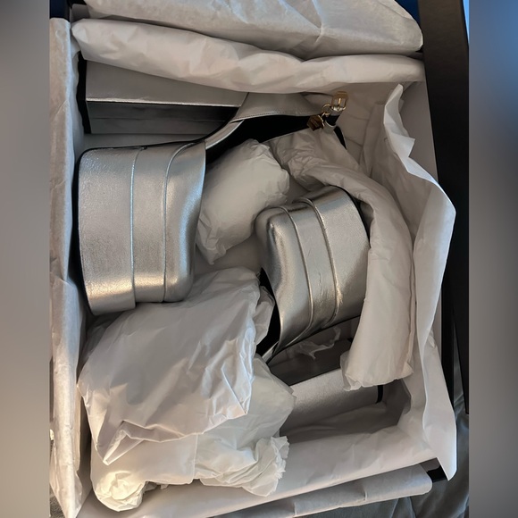 Pristine and Authentic Versace Aevitas - Picture 2 of 6